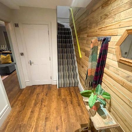 Stunning Brighton Seaside 2-Bedroom Townhouse With Patio, Sleeps 6 Bagian luar foto